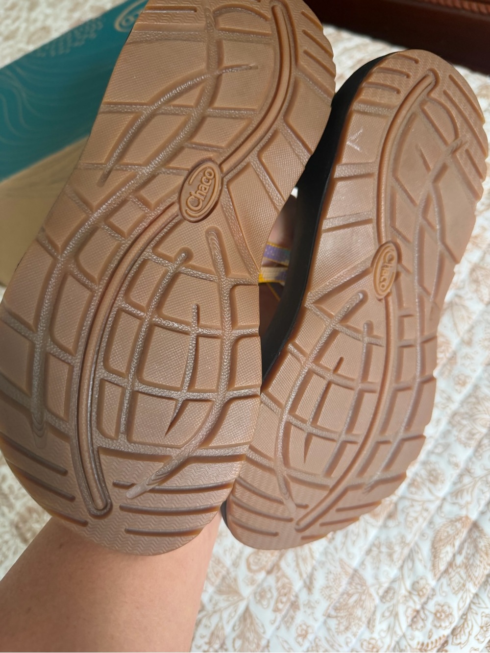 Chaco Women’s Strappy Sandals in Black, Yellow & Lavender new size 5 - Picture 3 of 5